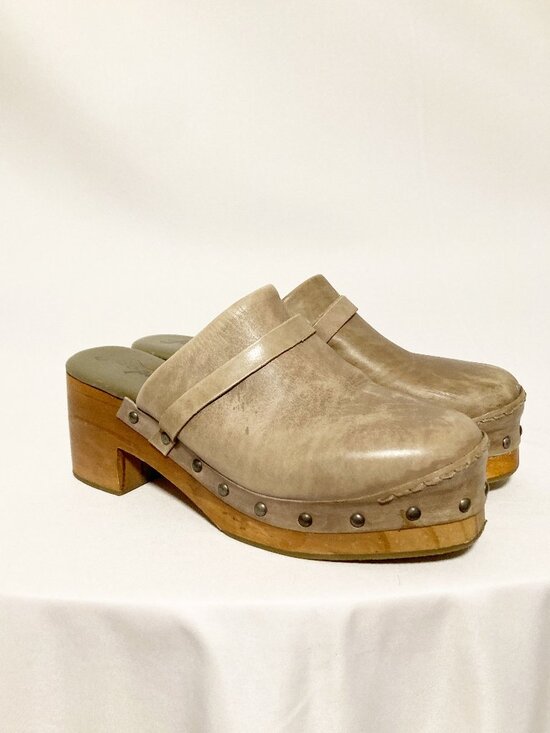 Free People Shoes - Free People Calabasas Studded Leather Mule Clog Size 38.5